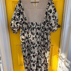 100% cotton made in India Black and Cream Patterned Dress